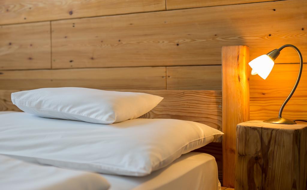 Revesz Hotel, Restaurant And Rosa Spa Γκιόρ Εξωτερικό φωτογραφία