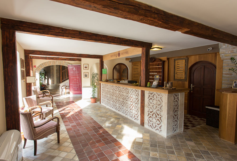 Revesz Hotel, Restaurant And Rosa Spa Γκιόρ Εξωτερικό φωτογραφία